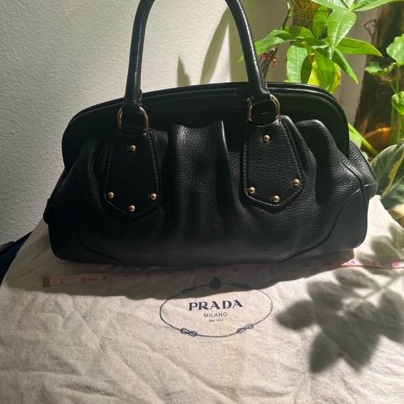 Genuine Prada bag black leather from 5th Ave NYC.  Great used condition - Picture 3 of 7